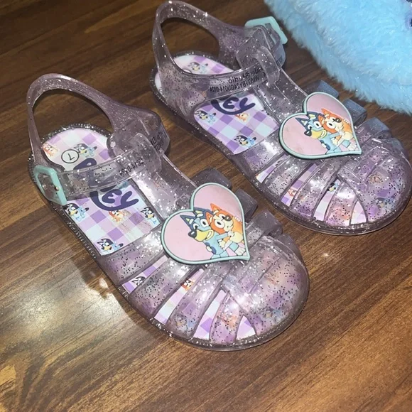 Bluey shoes- 2 pair size 7 - Picture 2 of 9